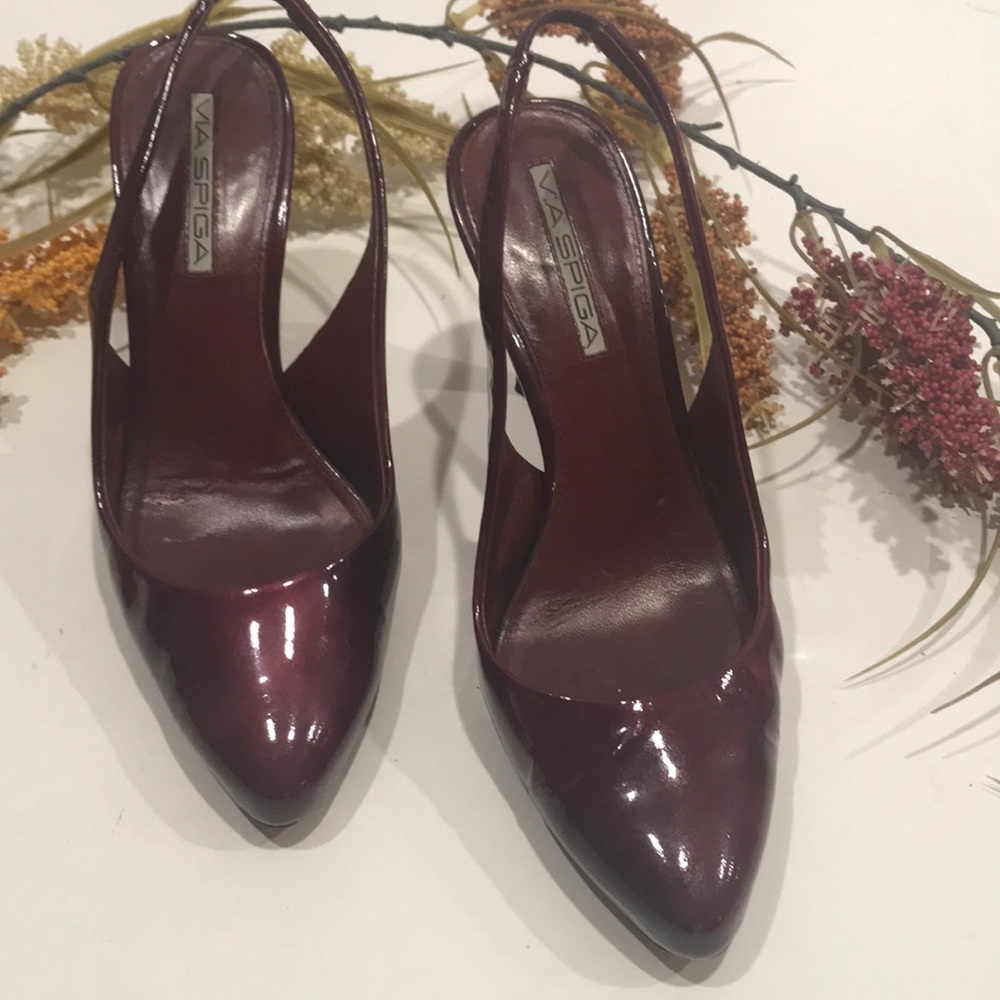 VIA SPIGA purple patent leather sling back heel 7